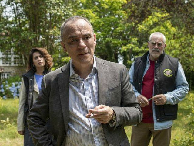 Javier Gutiérrez es el juez Vázquez Taín en la serie. 